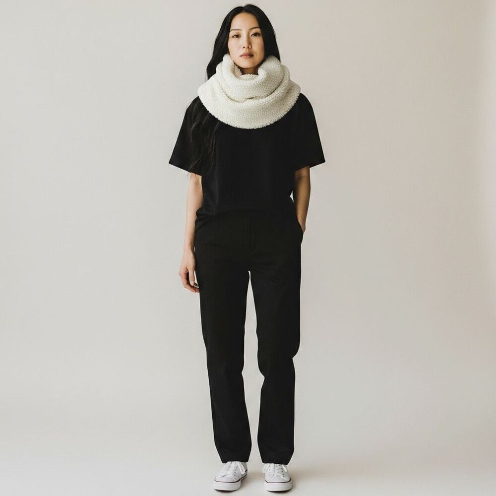 BDG Solid White Ivory Sheep Soft infinity Heavyweight Scarf one size